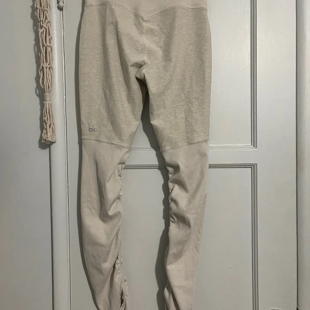 ALO Yoga High-Waisted Goddess Leggings